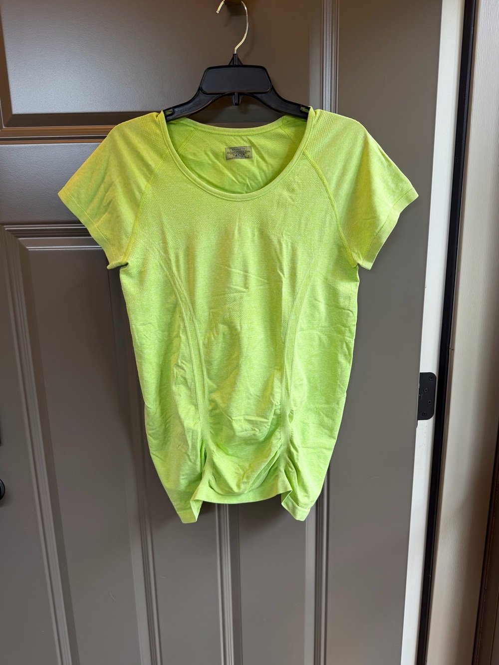 Athleta Women’s Neon Lime Short Sleeve Performance Top, Size L